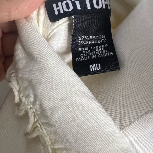 Hot Topic Cream Button-Up Blouse with Ruffle Details Women’s M - Picture 5 of 7